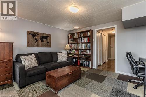 2157 Mountain Grove Avenue, Burlington, ON - Indoor Photo Showing Living Room