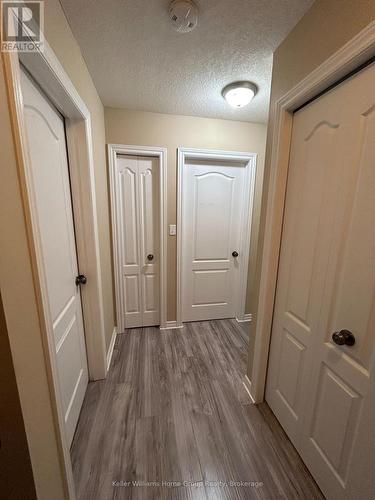 13B - 55 Mooregate Crescent, Kitchener, ON 