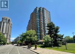 303 - 300 WEBB DRIVE  Mississauga, ON L5B 3W3