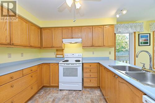 16 Harrop Avenue, Halton Hills, ON - Indoor Photo Showing Kitchen With Double Sink