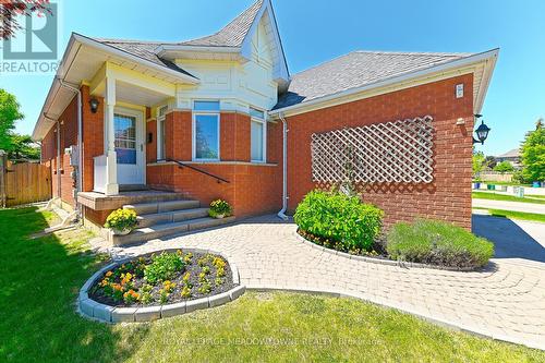 16 Harrop Avenue, Halton Hills, ON - Outdoor With Deck Patio Veranda