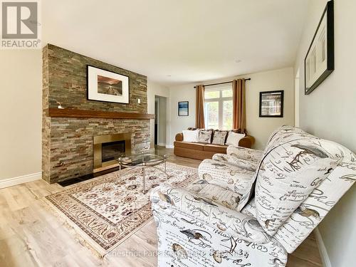 ... floor-to-ceiling stacked stone propane fp - 9211 118 Highway, Minden Hills (Minden), ON 