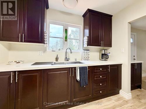 bar/coffee station beside walkout to lakeside deck - 9211 118 Highway, Minden Hills (Minden), ON 