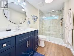 Primary ensuite bath - 