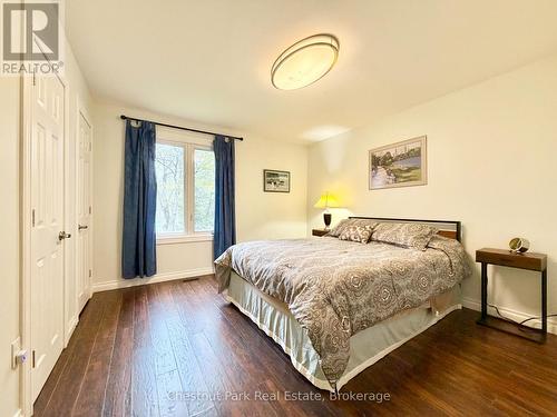 2nd lakeside bedroom - 9211 118 Highway, Minden Hills (Minden), ON 