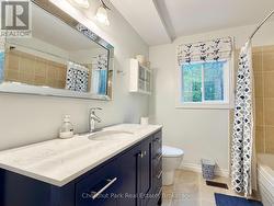 4 pc bath btwn 2nd and 3rd bdrms. - 