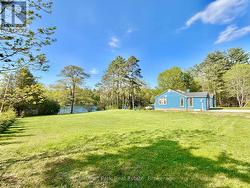 ... with 300+ ft of water frontage on Mirror Lake - 