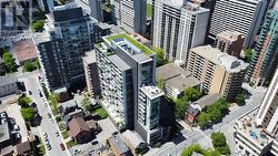 224 Lyon on the edge of business district - 