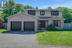 210 CYPRESS COURT Ottawa, ON K2H 8Z8