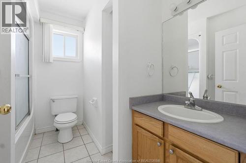 149 Amy Croft Drive, Lakeshore, ON 