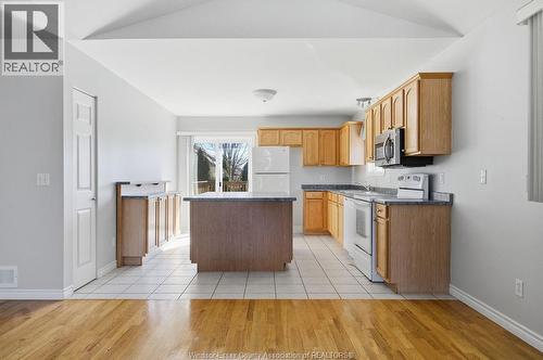 149 Amy Croft Drive, Lakeshore, ON 