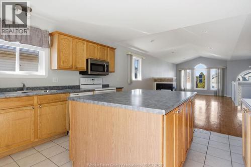 149 Amy Croft Drive, Lakeshore, ON 
