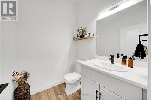 207 Schmidt Drive, Wellington North, ON - Indoor Photo Showing Bathroom