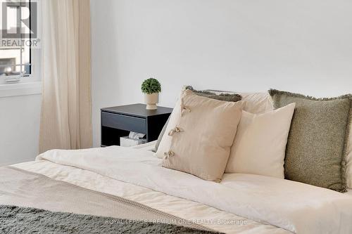 207 Schmidt Drive, Wellington North, ON - Indoor Photo Showing Bedroom