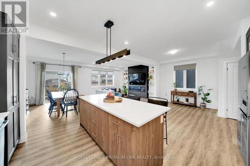 207 Schmidt Drive, Wellington North, ON - Indoor Photo Showing Kitchen With Upgraded Kitchen