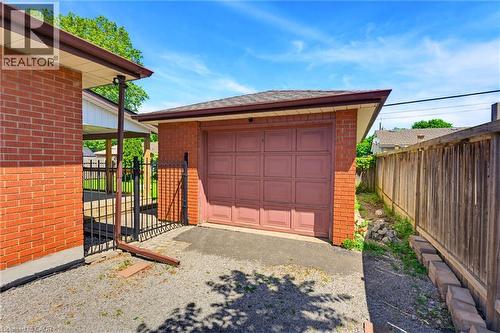 17 Broadmore Avenue, St. Catharines, ON 