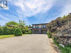 75 WESTONA STREET Toronto, ON M9P 2Y2