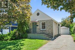 20 FERN AVENUE  Ottawa, ON K1Y 3S1