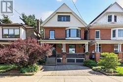 68 DELAWARE AVENUE  Hamilton, ON L8M 1T7