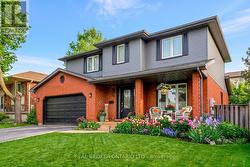52 BECKETT DRIVE Brantford, ON N3T 6G2