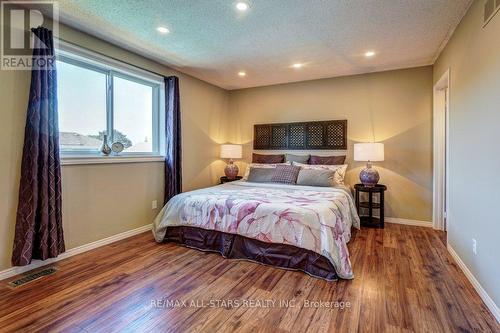 75 Hawley Crescent, Whitby, ON 