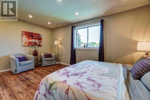 75 Hawley Crescent, Whitby, ON 