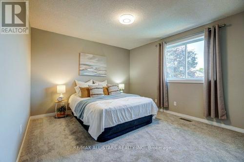 75 Hawley Crescent, Whitby, ON 