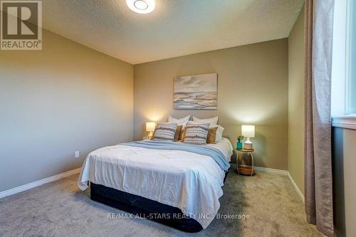 75 Hawley Crescent, Whitby, ON 