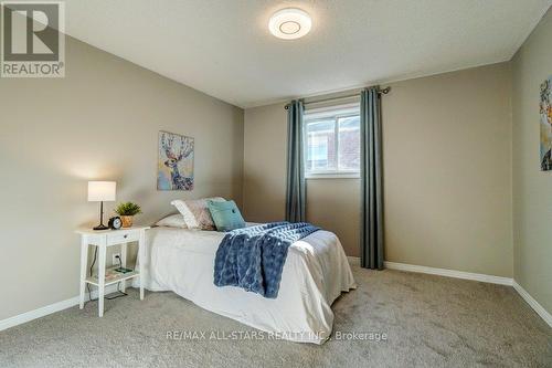 75 Hawley Crescent, Whitby, ON 