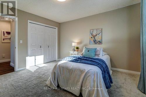 75 Hawley Crescent, Whitby, ON 