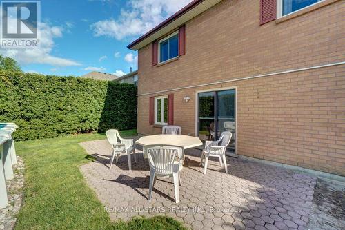 75 Hawley Crescent, Whitby, ON 