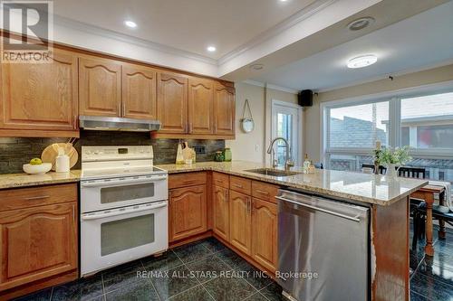 75 Hawley Crescent, Whitby, ON 