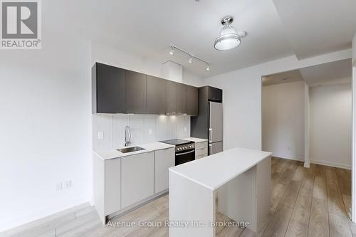 631 - 8 Tippett Road, Toronto, ON 