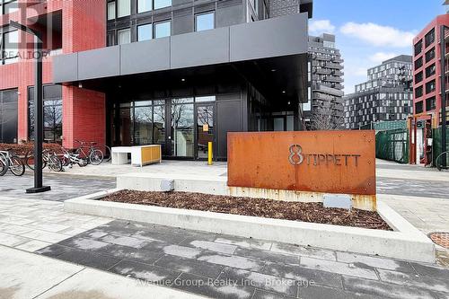 631 - 8 Tippett Road, Toronto, ON 