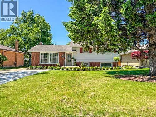 4013 LONGFELLOW  Windsor, ON N9G 2B5
