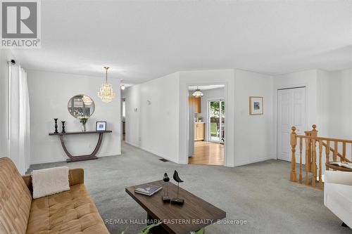 Bring your large family dining table. It will fit. - 890 Chapel Road, Peterborough (Ashburnham Ward 4), ON 