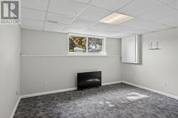 Spacious bedroom. - 