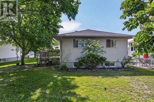 Low maintenance exterior  Brick and Vinyl - 890 Chapel Road, Peterborough (Ashburnham Ward 4), ON 