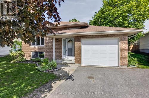 Wonderful curb appeal - 890 Chapel Road, Peterborough (Ashburnham Ward 4), ON 