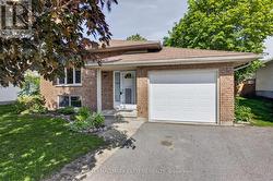 Wonderful curb appeal - 