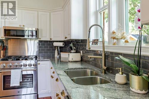 300 Maitland Avenue, Peterborough (Town Ward 3), ON - Indoor Photo Showing Kitchen With Double Sink