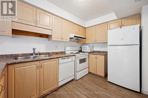 3 - 35 Mountford Drive, Guelph (Grange Road), ON 
