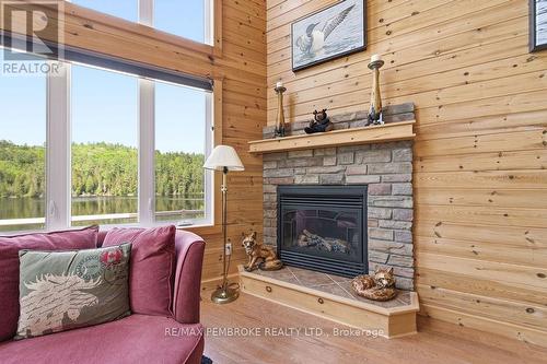 208 Red Fox Trail, Head, Clara And Maria, ON 