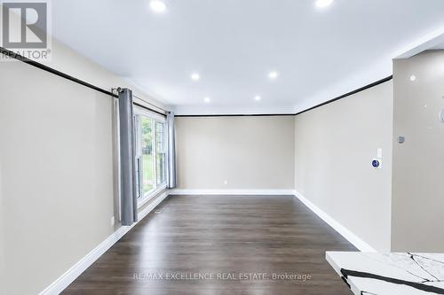 Living - 35 Siebert Avenue, Kitchener, ON 