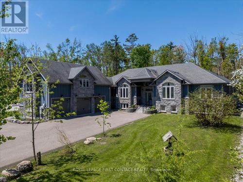 3500 Crescent Harbour Road, Innisfil, ON - Outdoor With Facade