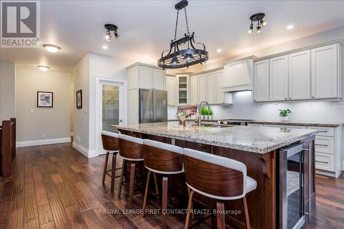 3500 Crescent Harbour Road, Innisfil, ON - Indoor Photo Showing Kitchen With Upgraded Kitchen