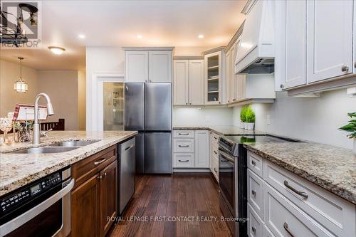 3500 Crescent Harbour Road, Innisfil, ON - Indoor Photo Showing Kitchen With Double Sink With Upgraded Kitchen