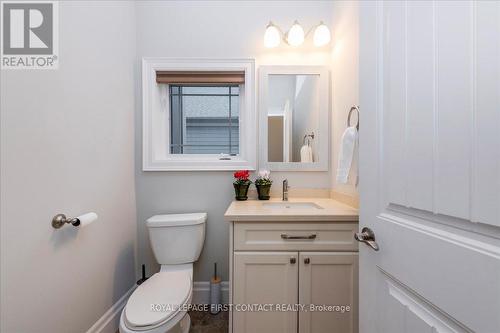 3500 Crescent Harbour Road, Innisfil, ON - Indoor Photo Showing Bathroom