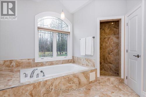 3500 Crescent Harbour Road, Innisfil, ON - Indoor Photo Showing Bathroom