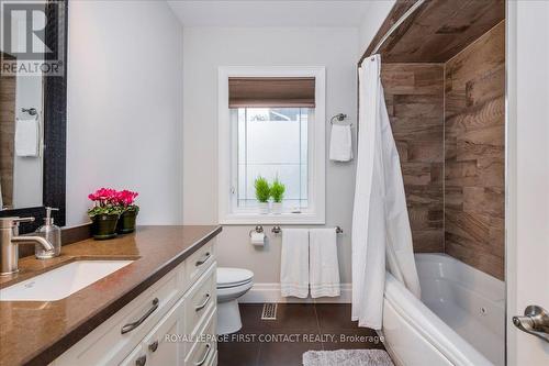 3500 Crescent Harbour Road, Innisfil, ON - Indoor Photo Showing Bathroom